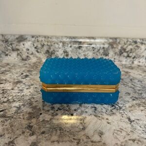 French turquoise opaline raised bubble hox